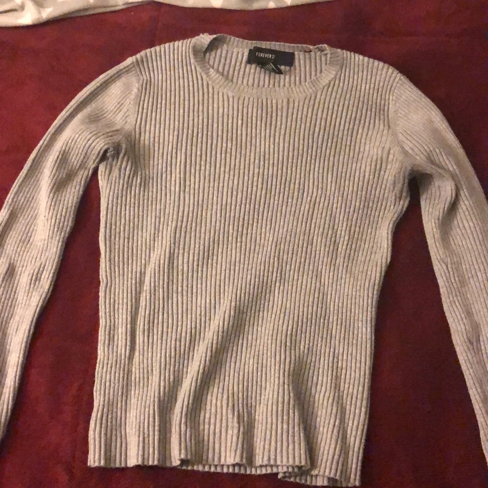 Comfy gray long sleeve sweater